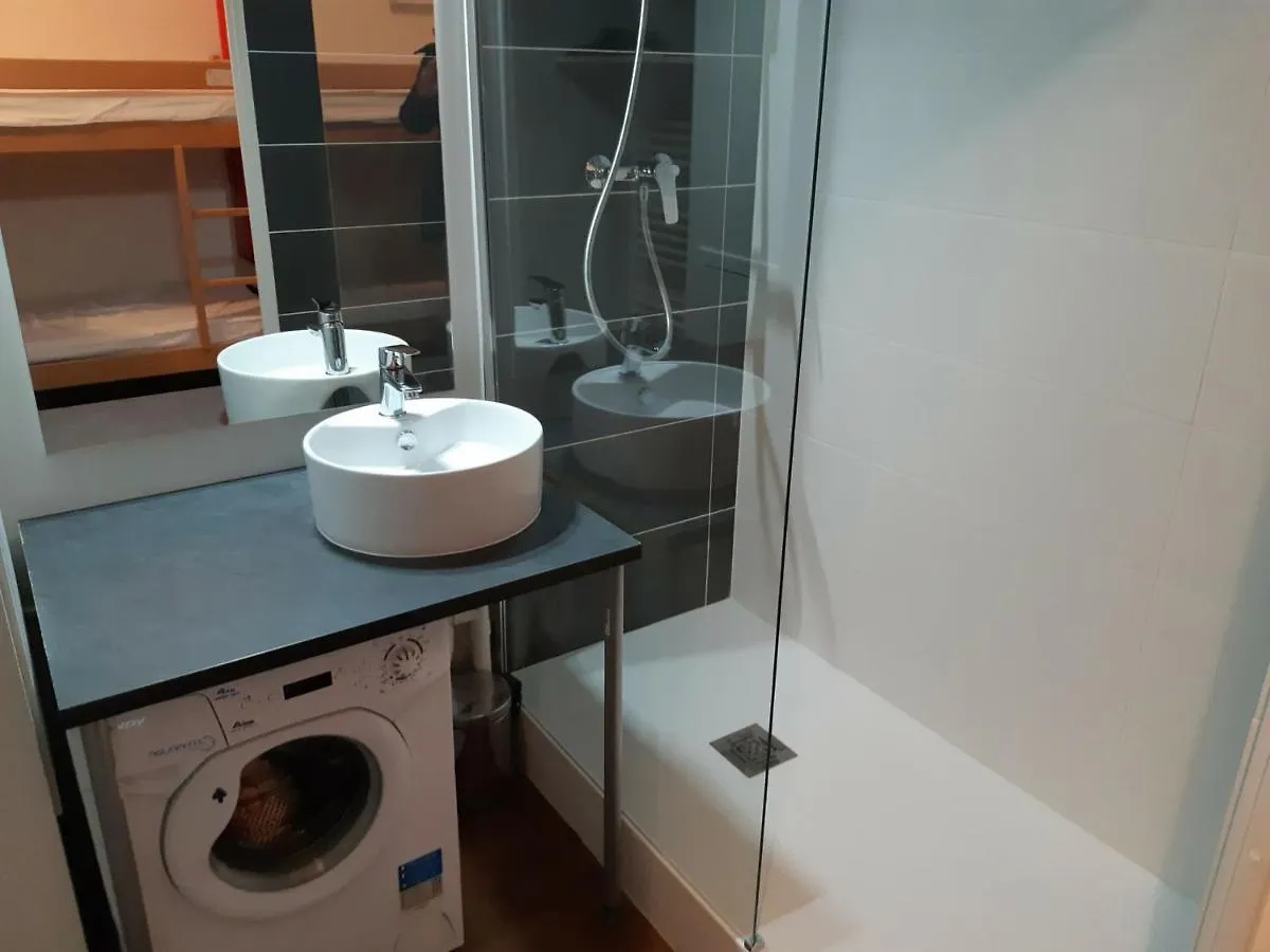 Studio Avec Balcon Sud, Wi-Fi Et Parking Couvert, Centre Brides-Les-Bains - Fr-1-512-135 0*,  France