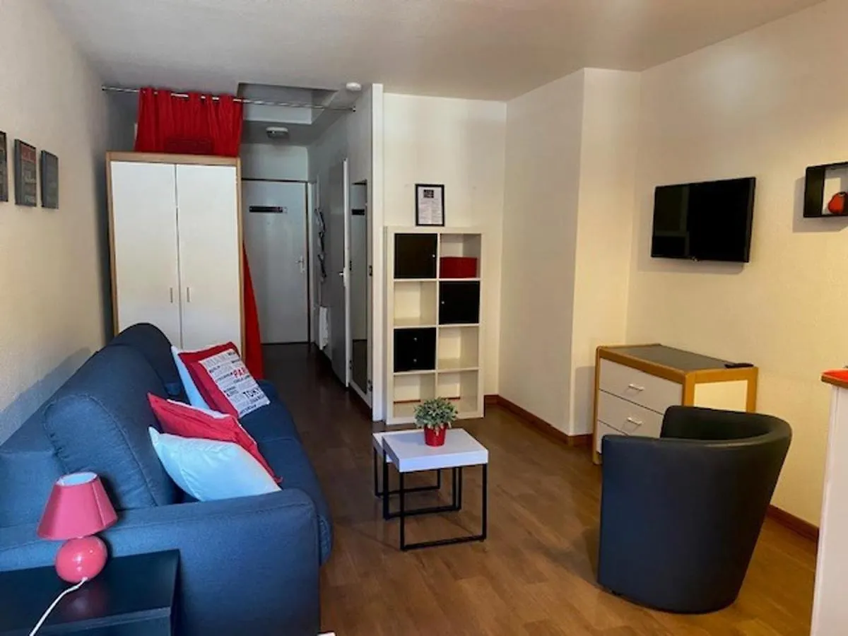 Apartment Studio Avec Balcon Sud, Wi-Fi Et Parking Couvert, Centre Brides-Les-Bains - Fr-1-512-135